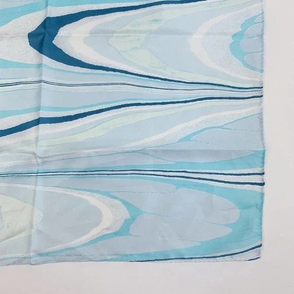 Vintage 70s Polyester Blue White Mod Square Scarf 21" x 21" - Picture 2 of 5